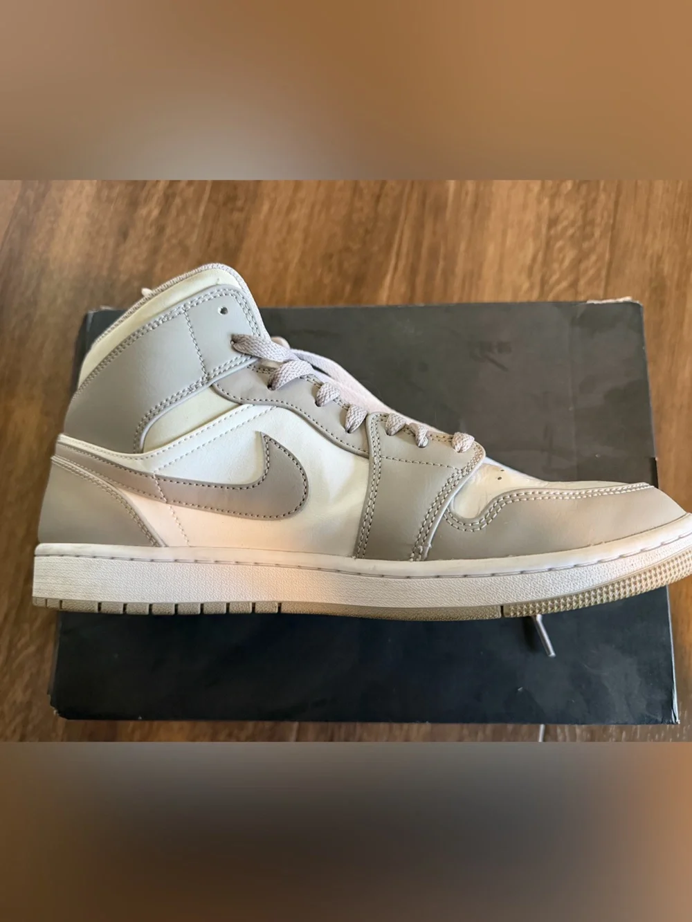 Nike Air Jordan 1 Mid College Grey/Light Bone White Size 11
